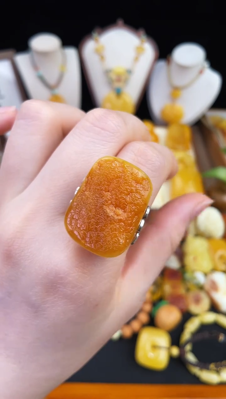 琥珀未镶嵌珠宝奇石柒月