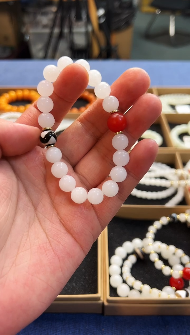 未镶嵌手链和田玉10左右单圈