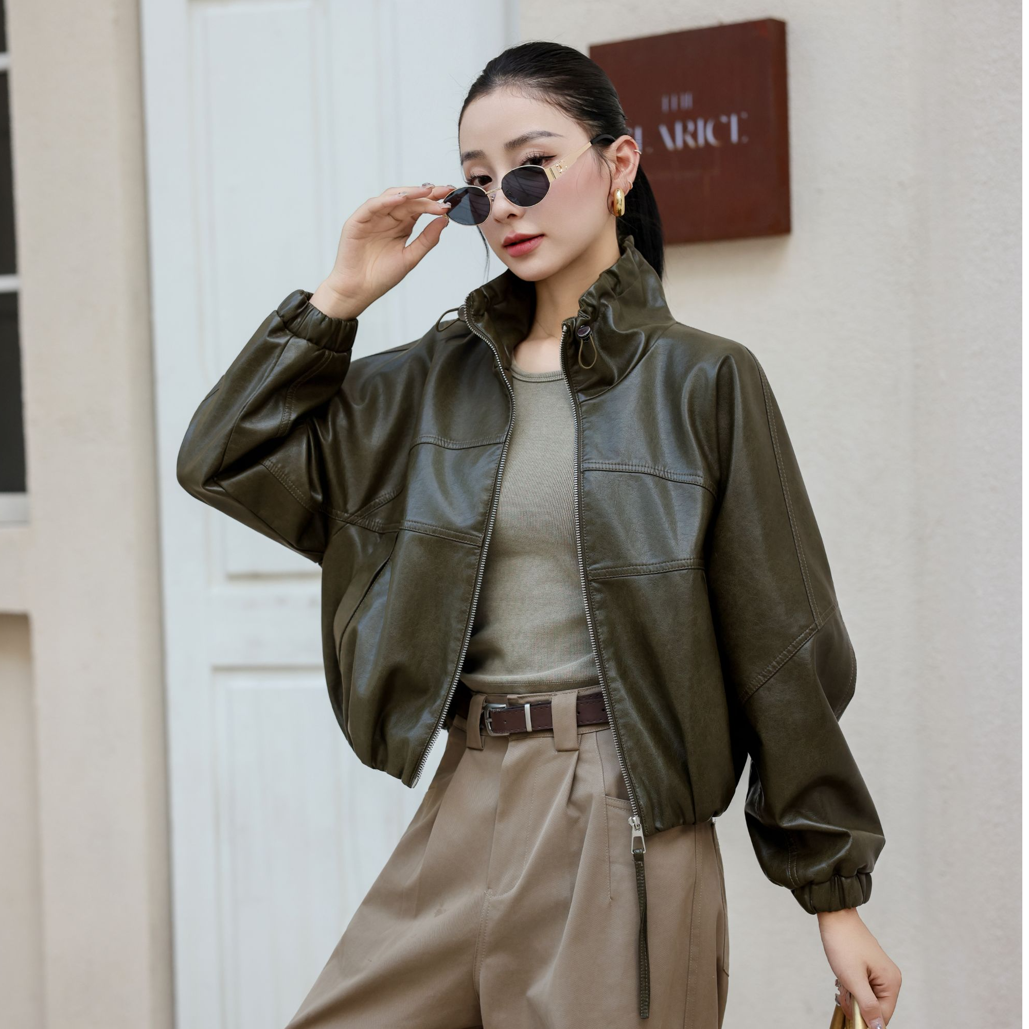 春秋新款宽松休闲显瘦PU皮衣女外套短款机车立领美式复古夹克5501