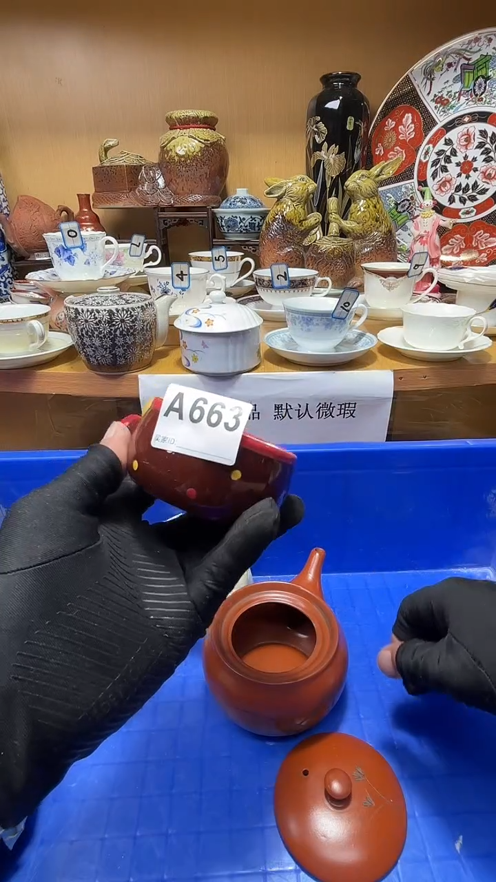 L****a中古货品默认微瑕