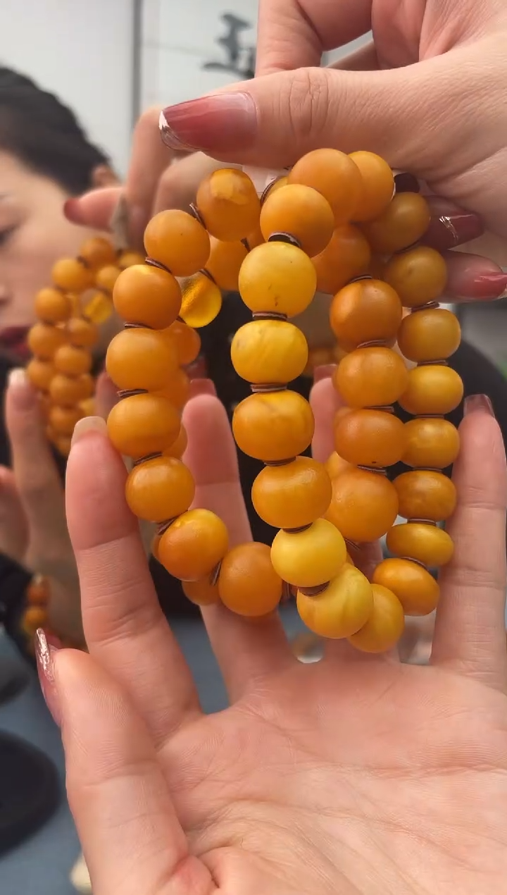 【闪购商品】琥珀珠宝奇石未镶嵌微瑕多样性发其一，假一罚十024