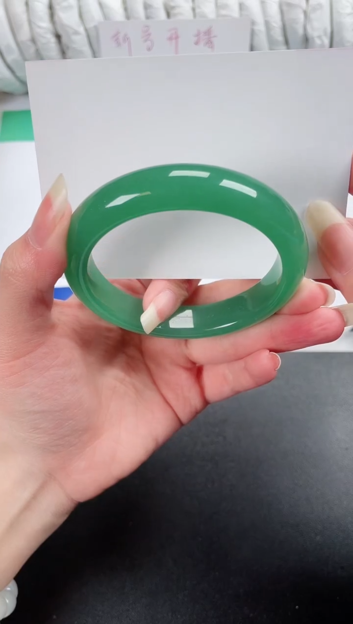 【闪购商品】石英质玉手镯未镶嵌267-58.7