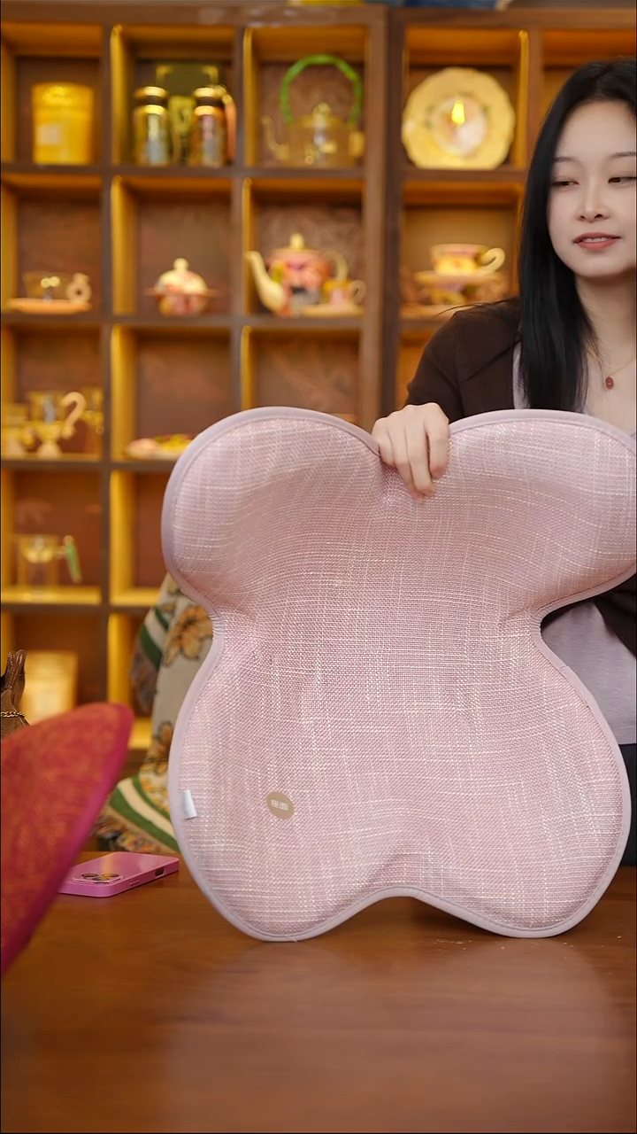 陶41-思菲其花瓣护腰坐垫-粉色