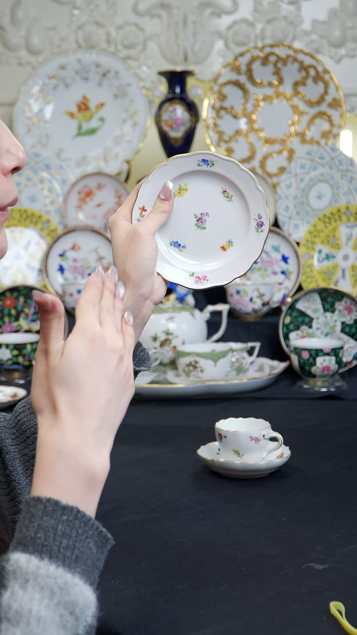 骨瓷婷婷中古器物如图所示144