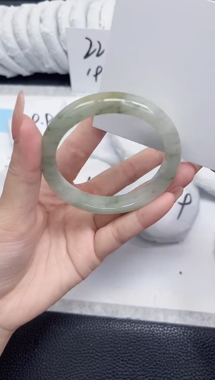 未镶嵌手镯石英质玉26-54