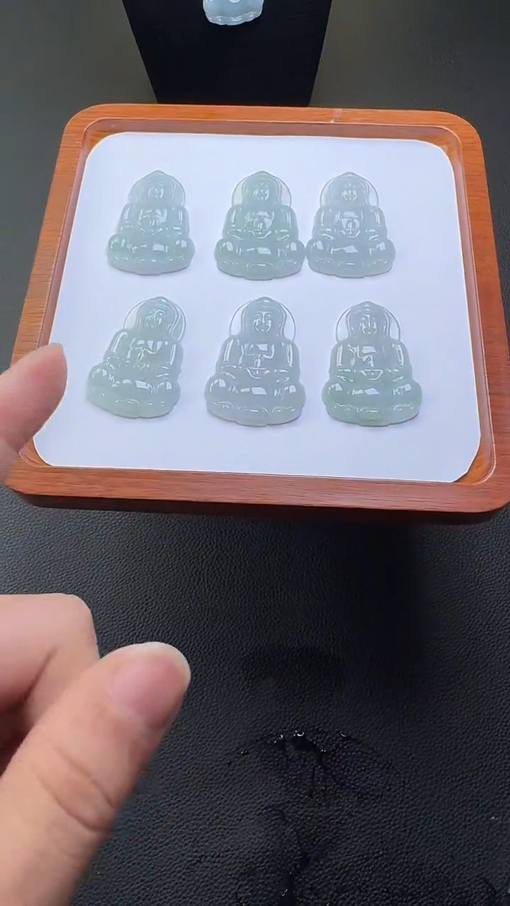 翡翠未镶嵌颈饰观音多样性发一件