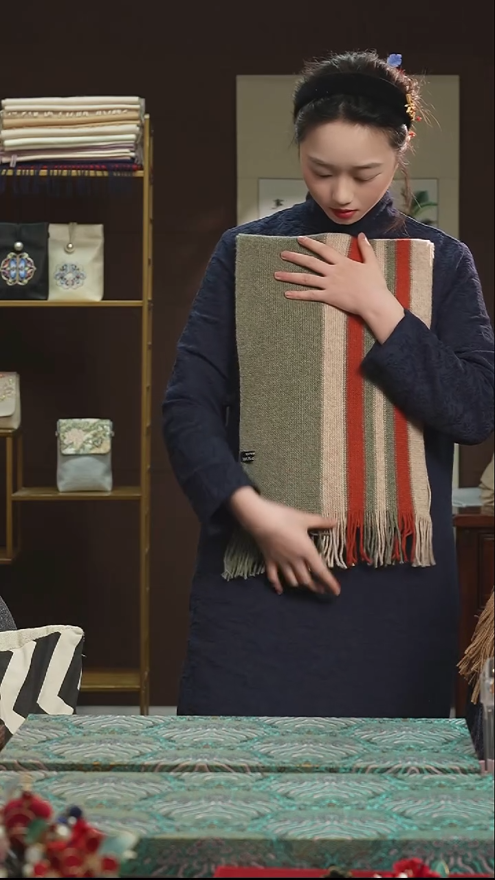 刺绣湘传礼纯羊毛围巾