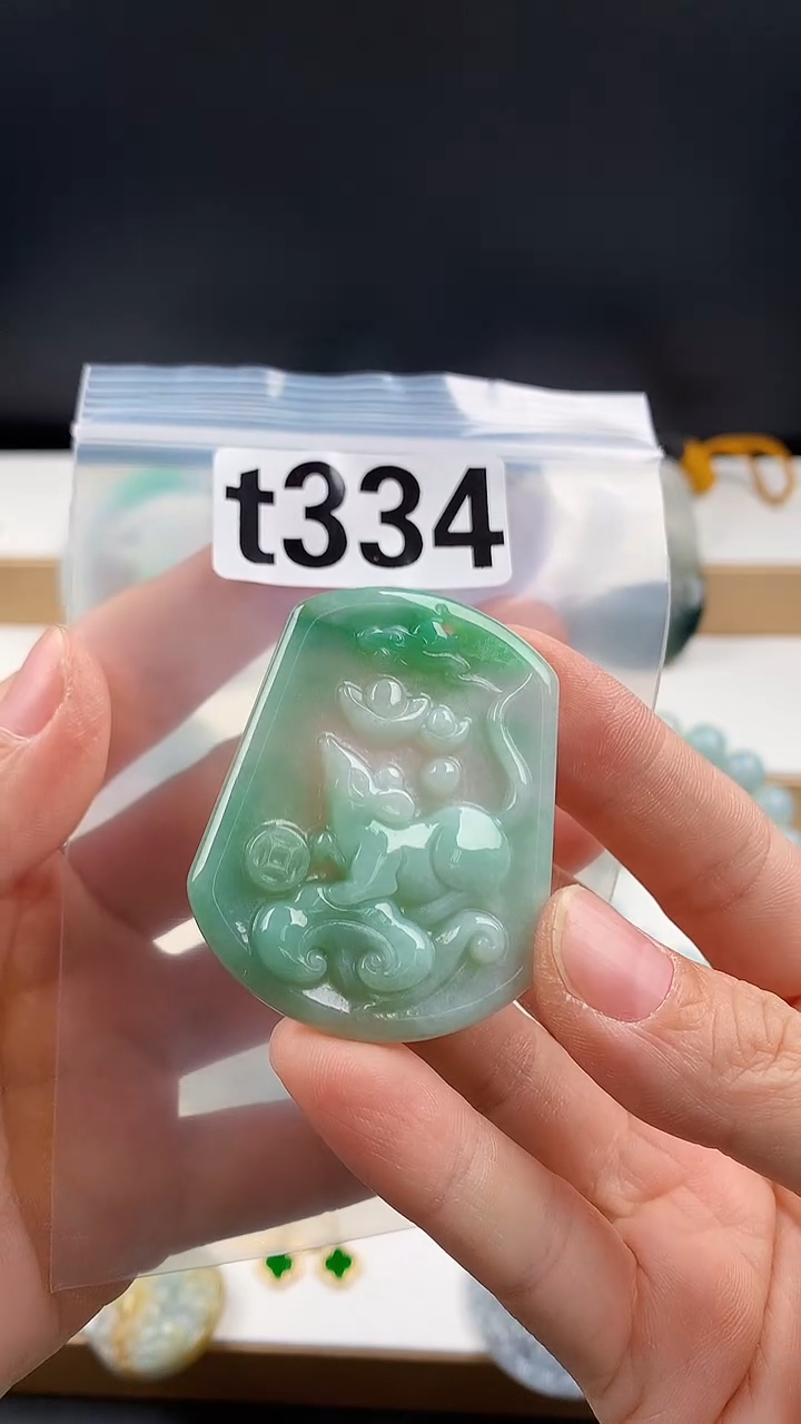 颈饰未镶嵌翡翠翡***8天然翡翠吊坠挂件