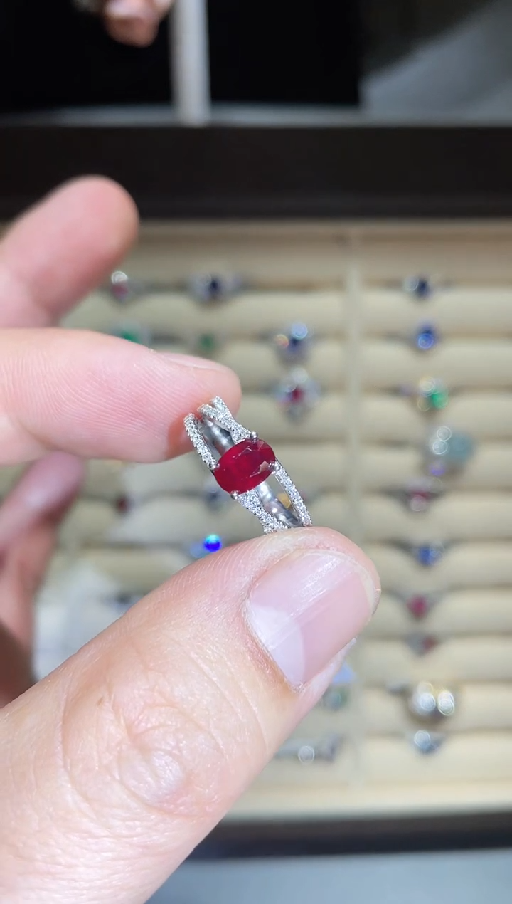 【闪购商品】红宝石戒指铂Pt900镶嵌1.02ct