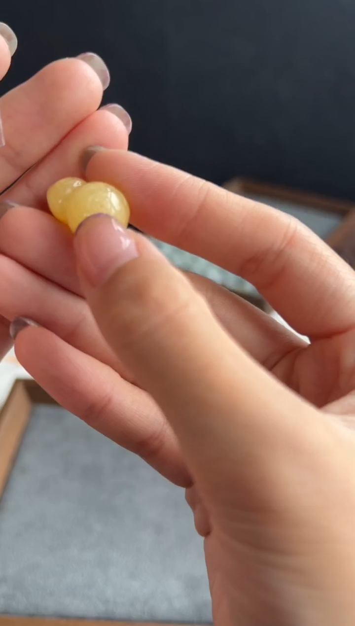 琥珀颈饰未镶嵌901买断