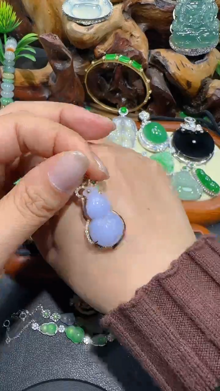 【闪购商品】翡翠吊坠(不含链)18K金镶嵌吊坠