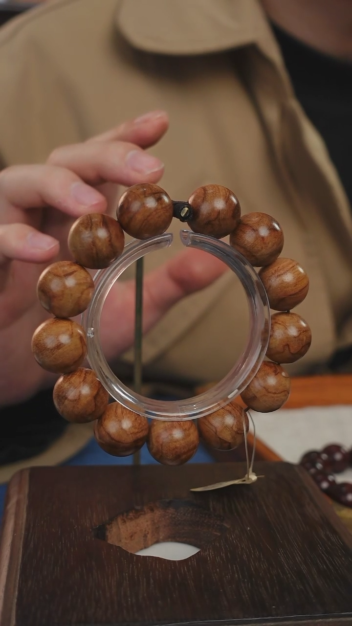 【闪购商品】木海南黄花梨手串