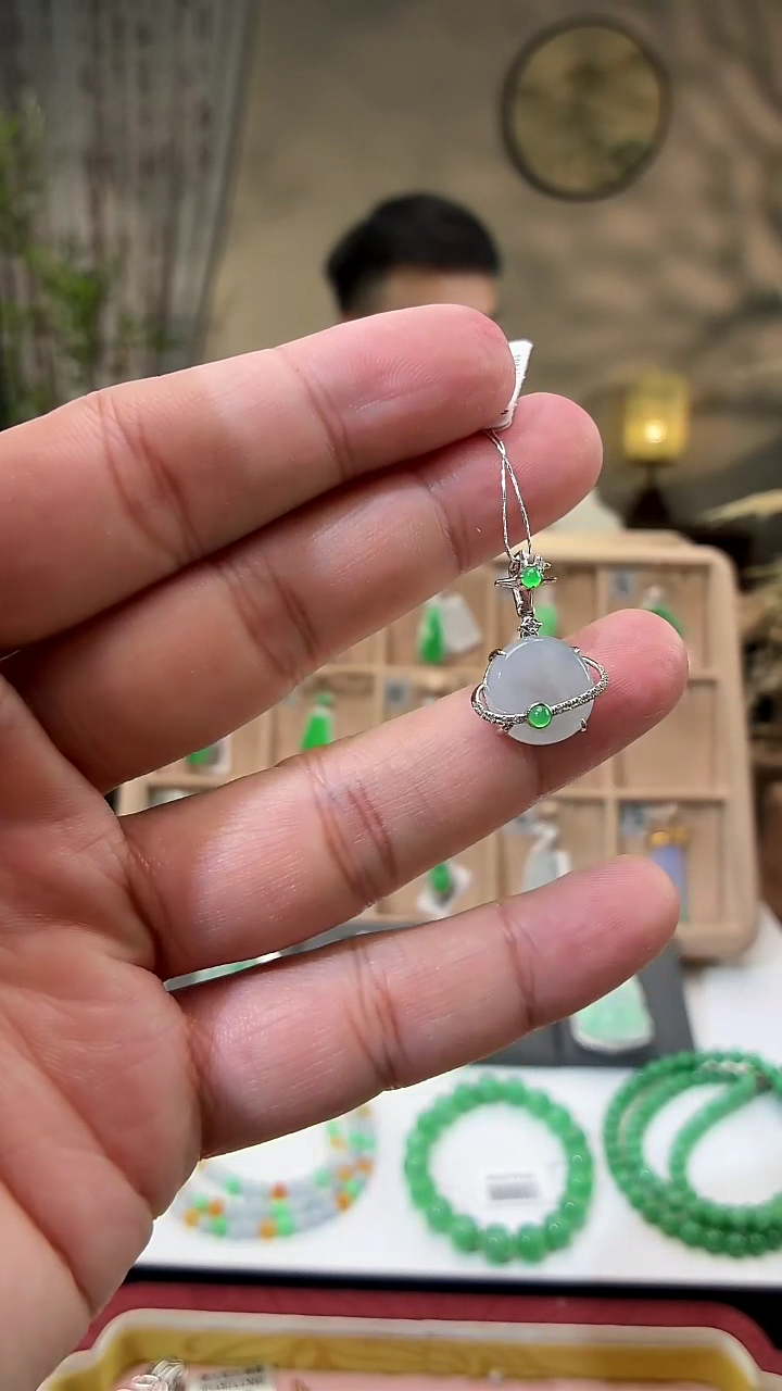 吊坠(不含链)18K金镶嵌翡翠无事牌