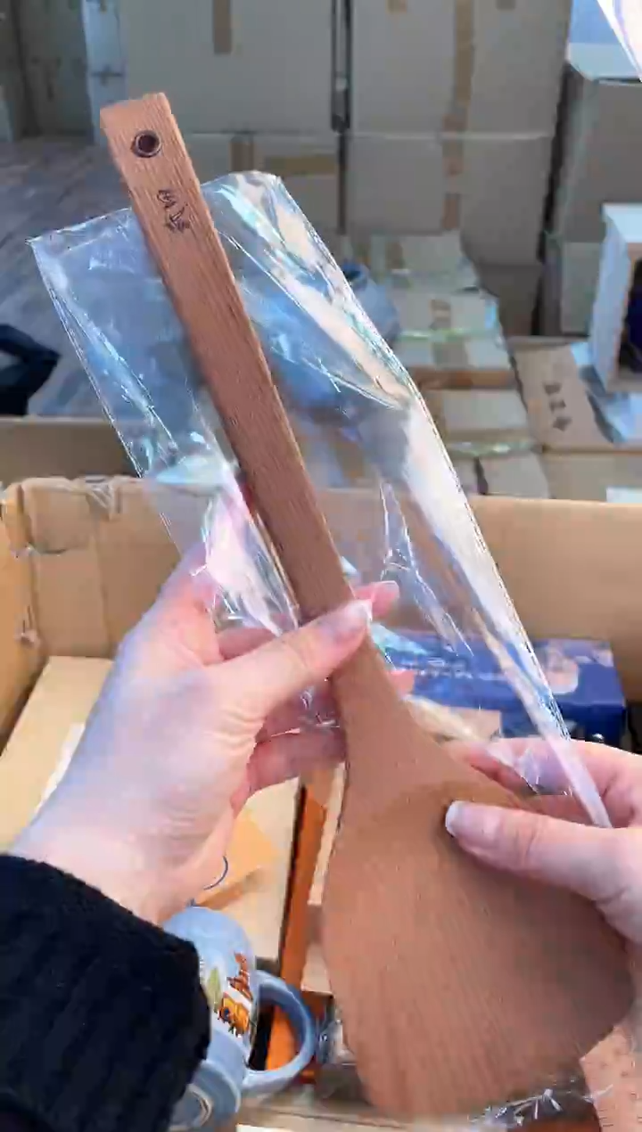 B***s如图所示 米妮甄选