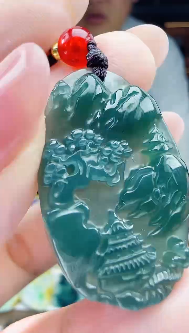 颈饰未镶嵌翡翠多样性发其一  山水