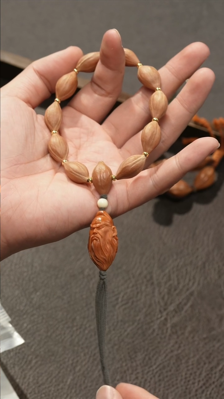 手串/手链橄榄核关羽带素籽一条
