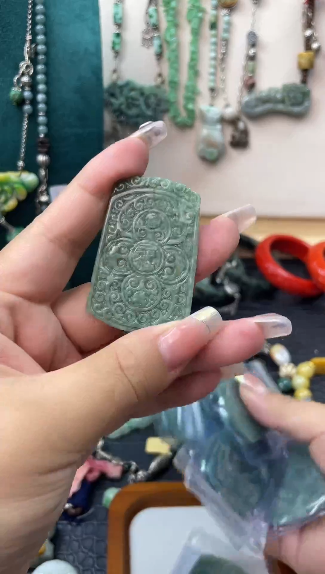 翡翠未镶嵌吊坠(不含链)吊坠牌多样性发其一