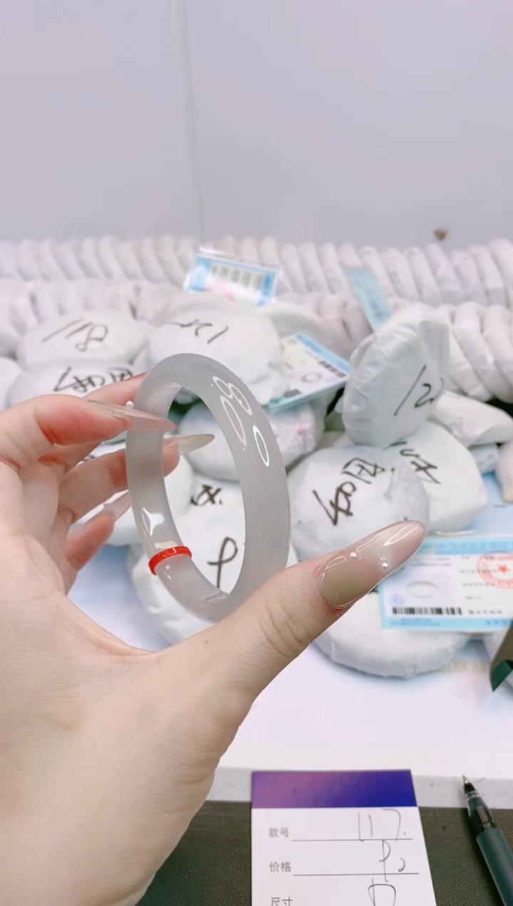 石英质玉手镯未镶嵌29X117-57