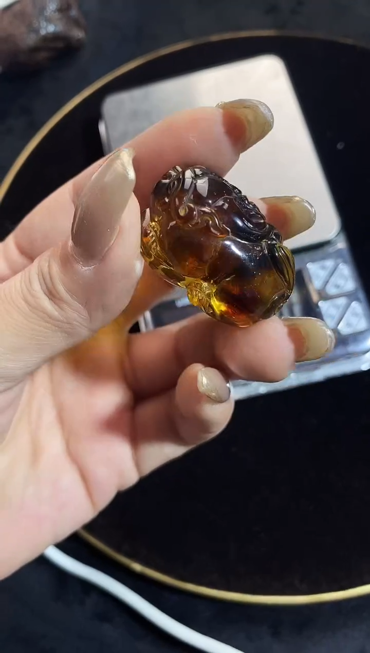 【闪购商品】琥珀裸石未镶嵌墨西哥红蓝珀吊坠