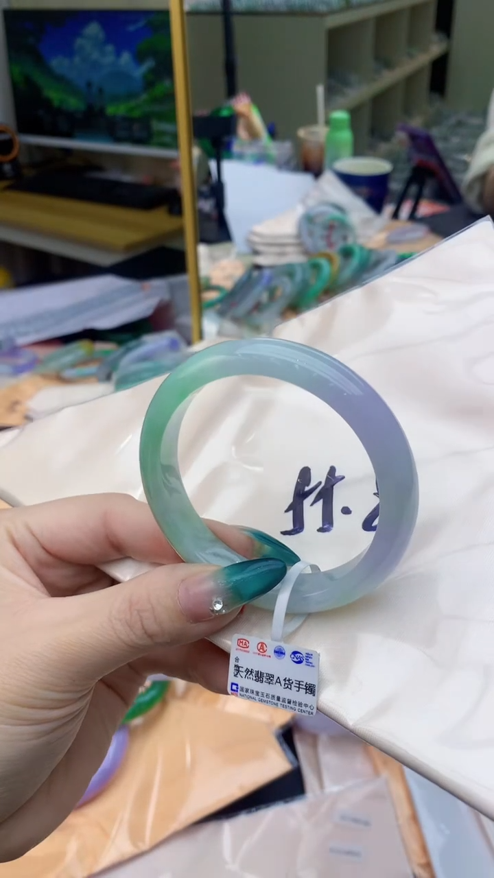 【闪购商品】翡翠手镯未镶嵌0833742400