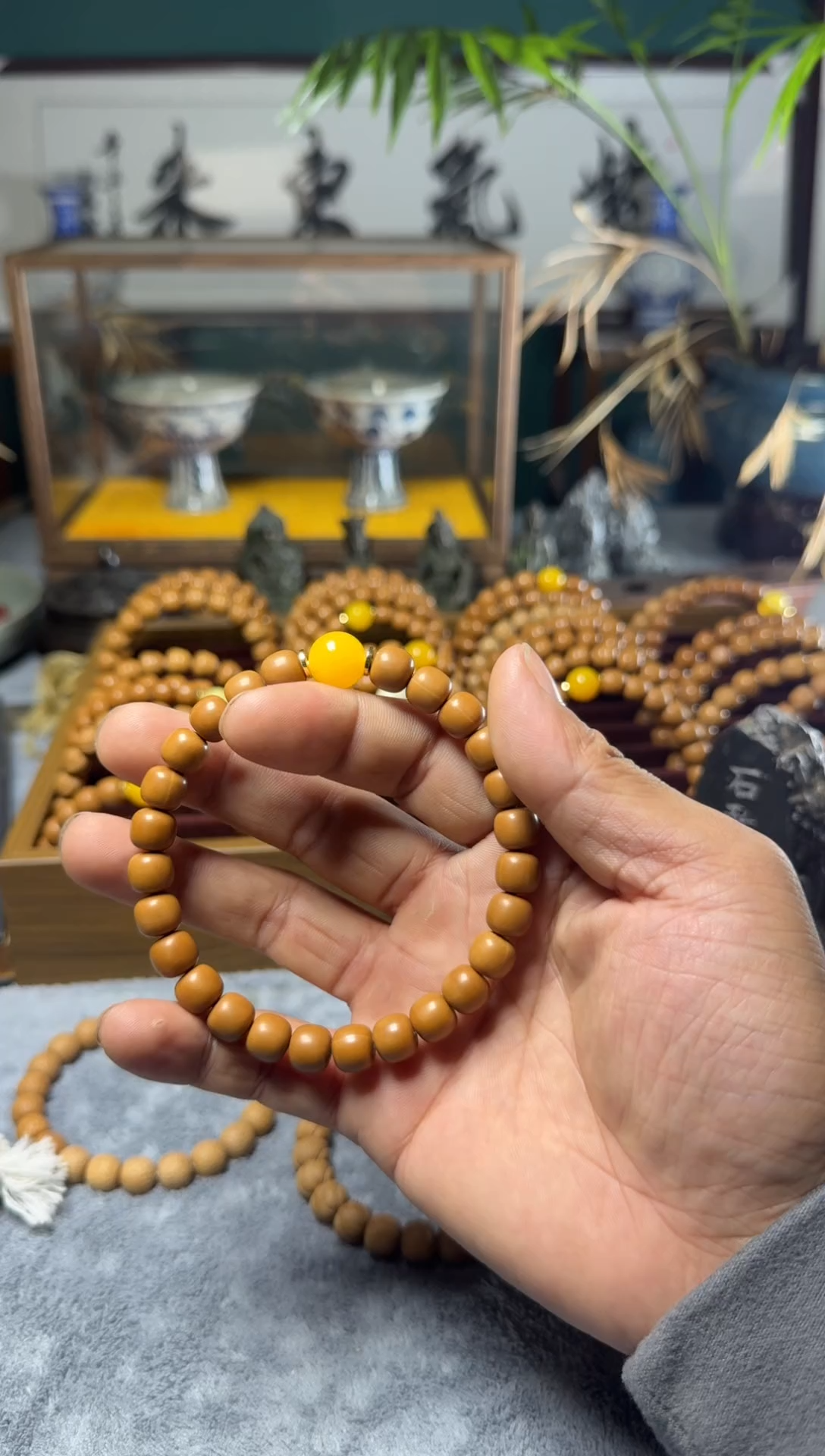 手串猴头核桃黄松茸蜡圆珠手串