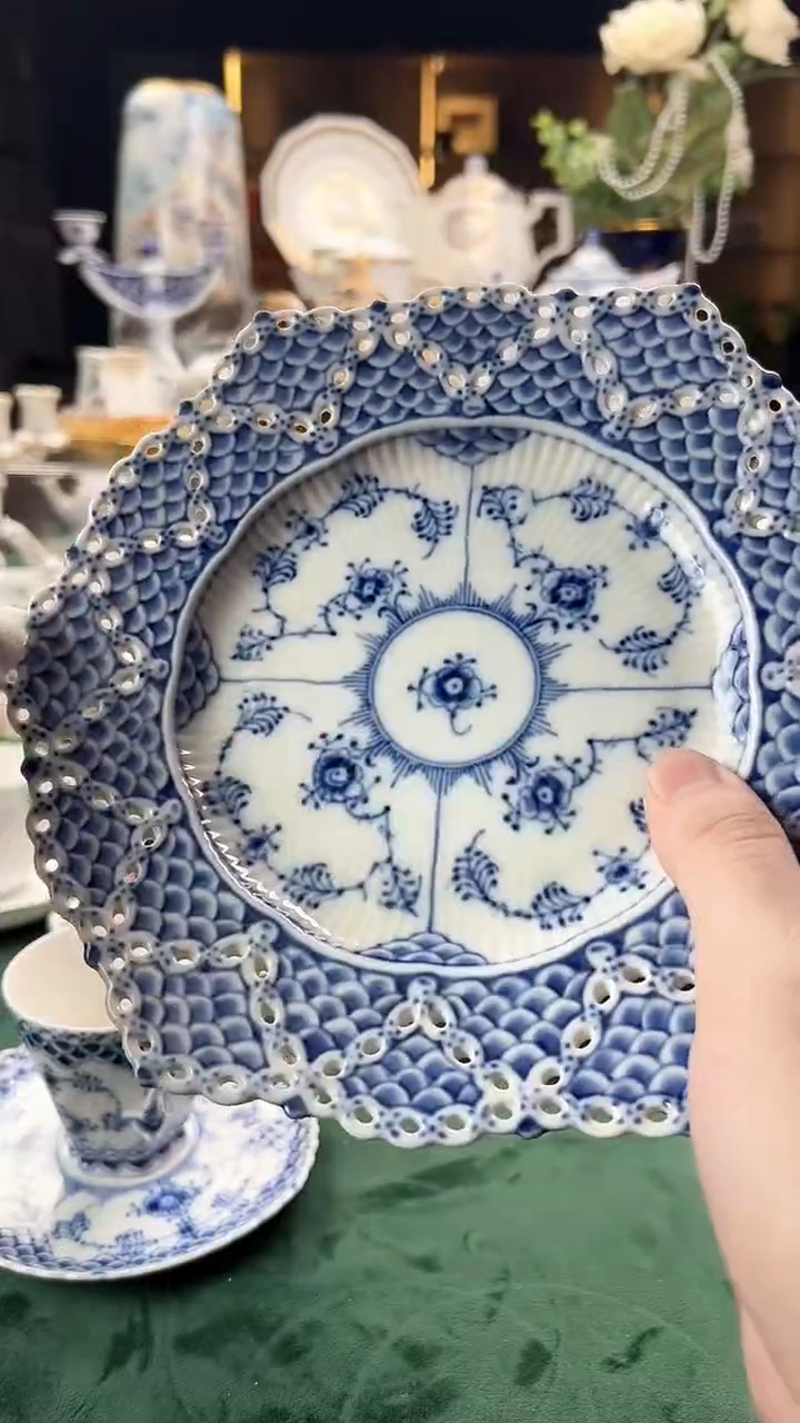 【闪购商品】瓷片哥本哈根全蕾丝双层镂空盘21cm