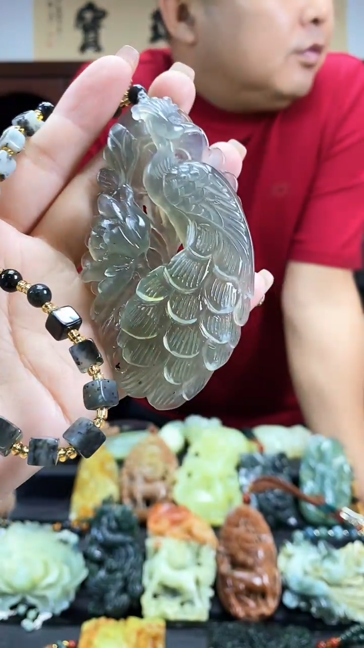 【闪购商品】蛇纹石玉吊坠未镶嵌·