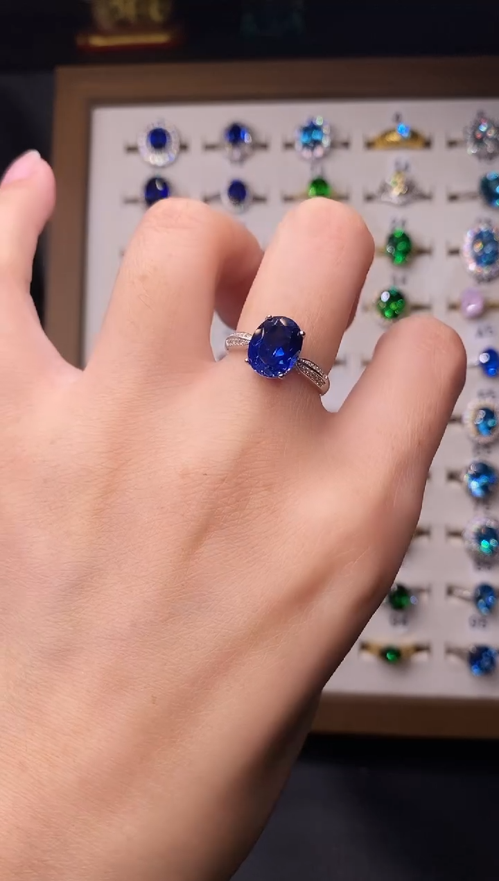 5克拉蓝宝石（处理）欧美风戒指