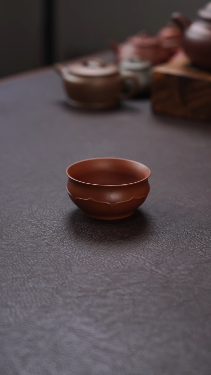 自**在执素 莲花压手杯 红皮龙 