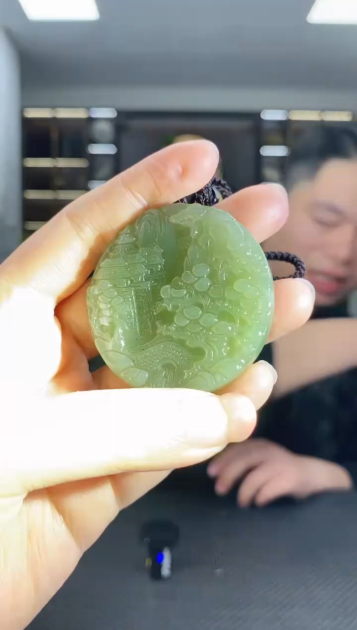 颈饰未镶嵌和田玉山水清货1