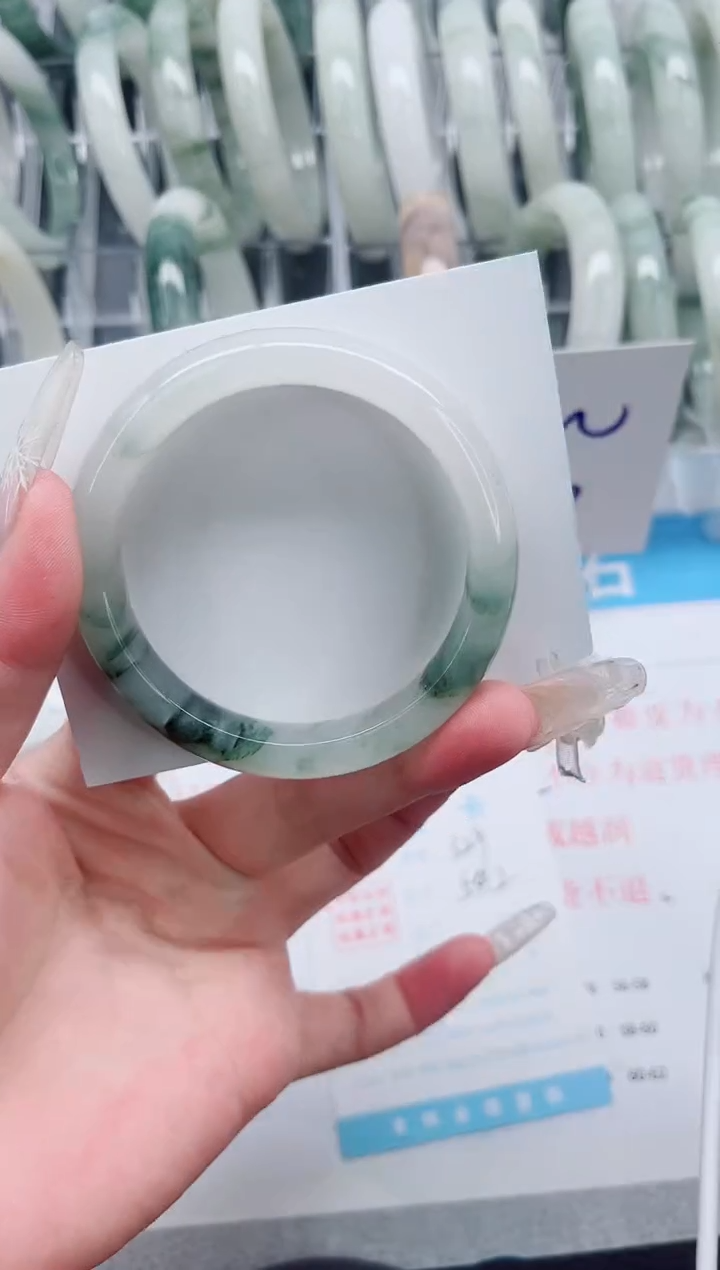 【闪购商品】石英质玉手镯未镶嵌A329-54.2