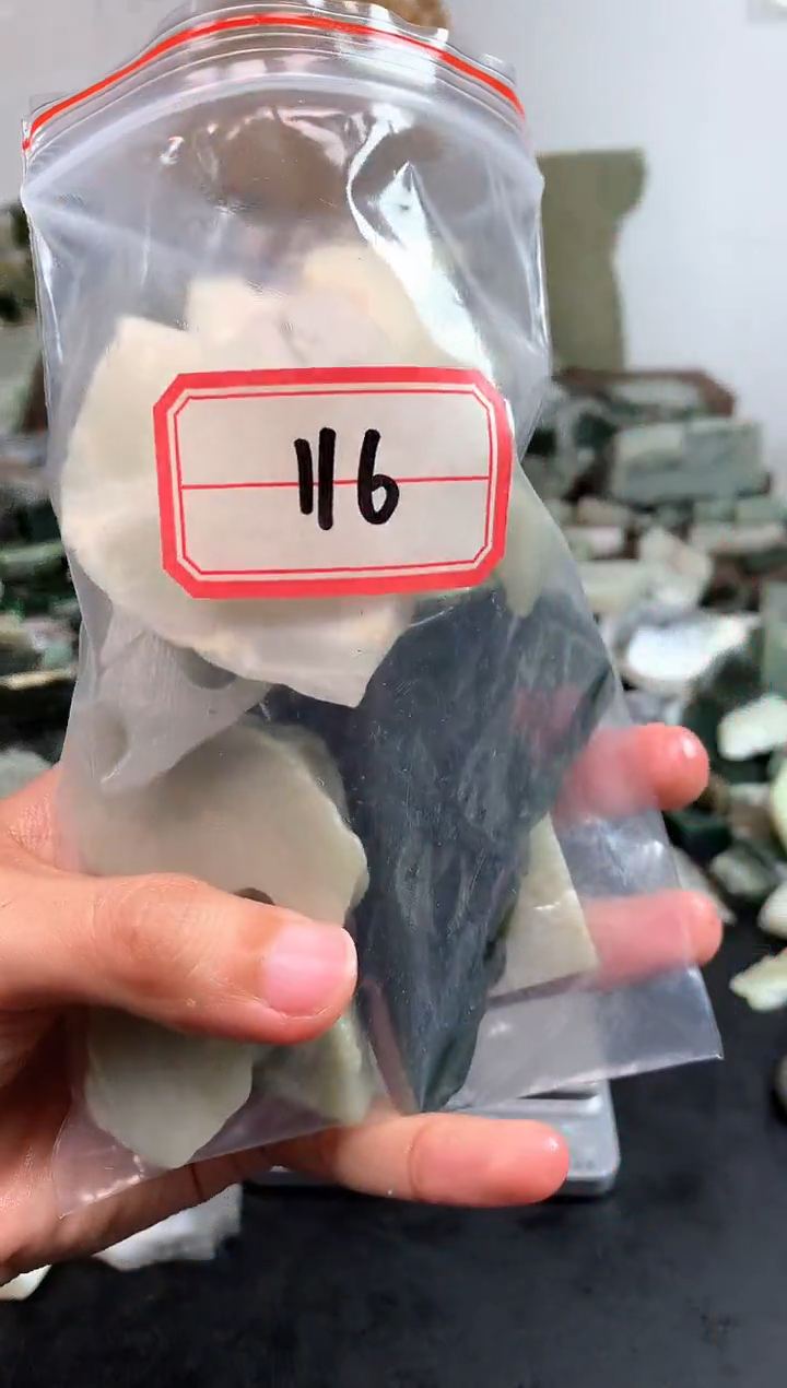 未镶嵌和田玉摆件116