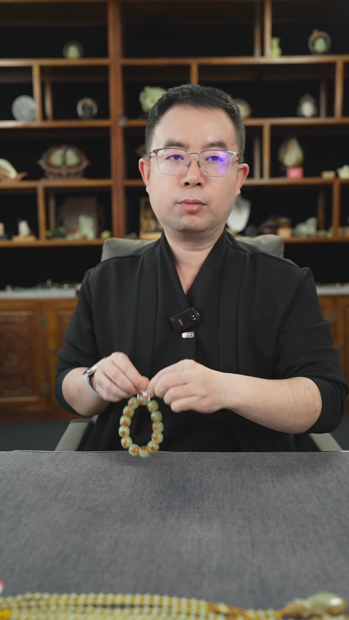 颈饰未镶嵌岫岩河磨玉（透闪石质玉）手串