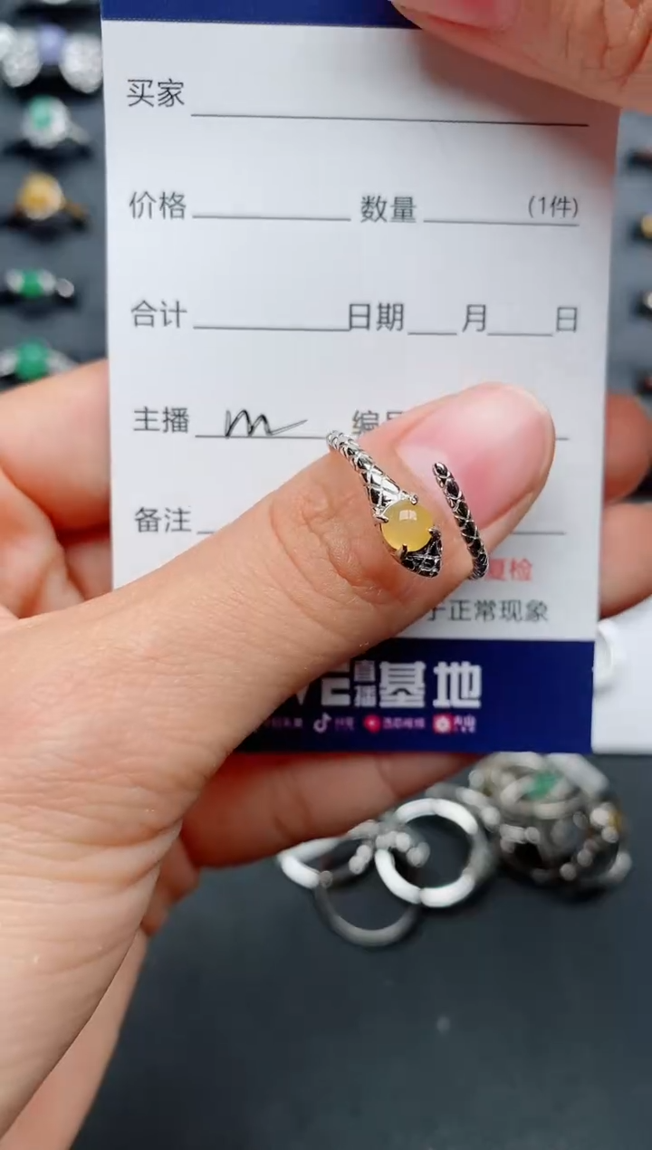 【闪购商品】翡翠戒指银S925镶嵌...........