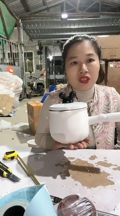 陶瑕疵1.5白色手把奶锅