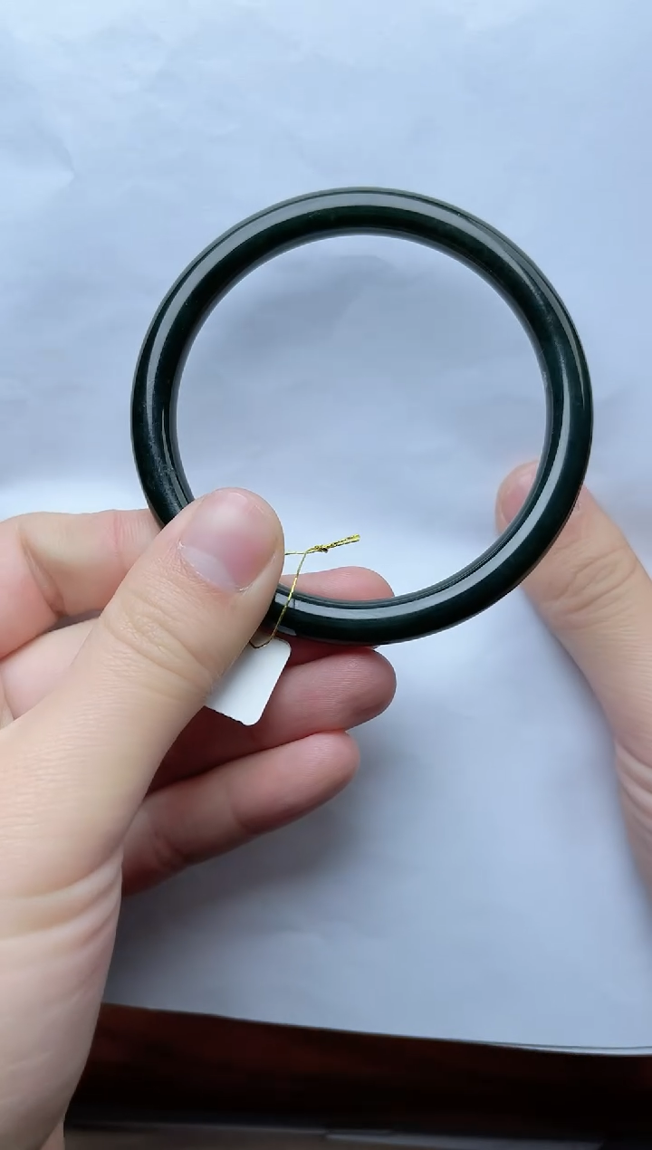 【闪购商品】和田玉手镯未镶嵌60圈口kk