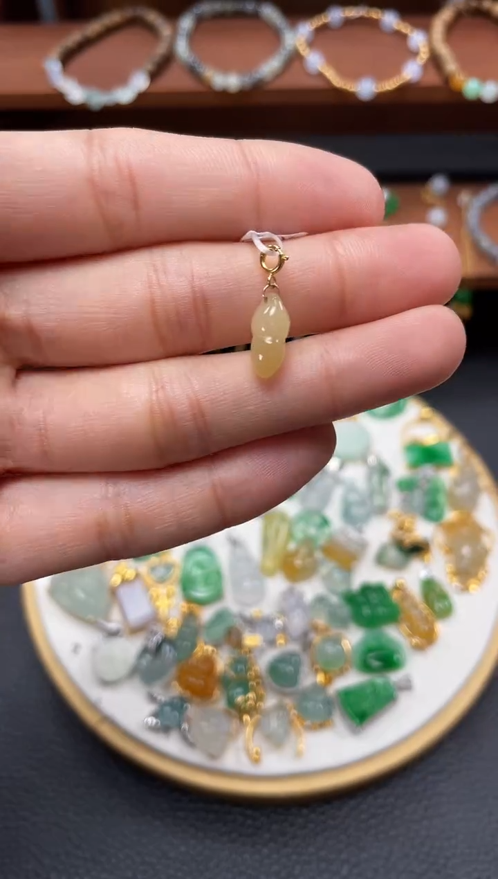 【闪购商品】翡翠吊坠(不含链)18K金镶嵌一个   JK348