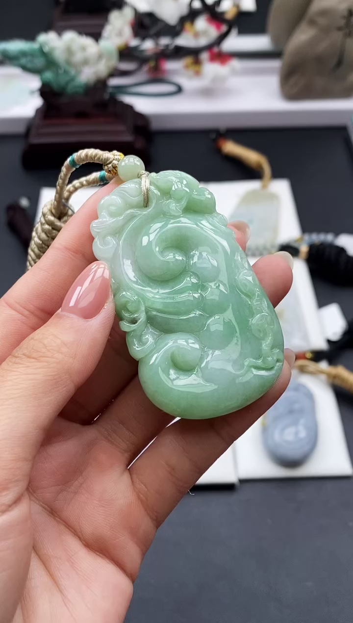 【闪购商品】翡翠颈饰未镶嵌天然缅甸A货翡翠