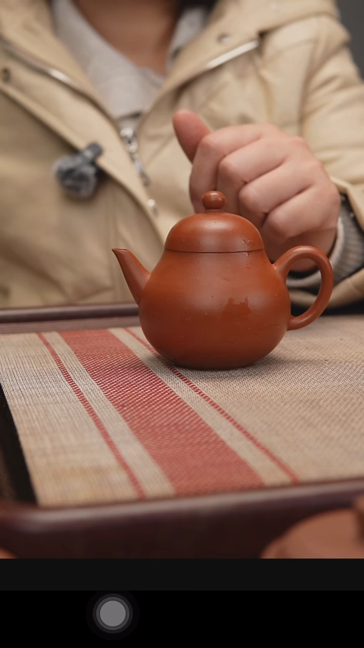 茶壶紫砂赵庄生砂朱泥梨型140cc