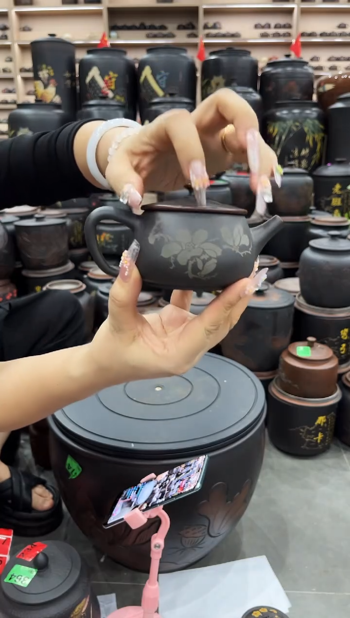 罐瑕疵无礼盒 玉兰花汉瓦  468