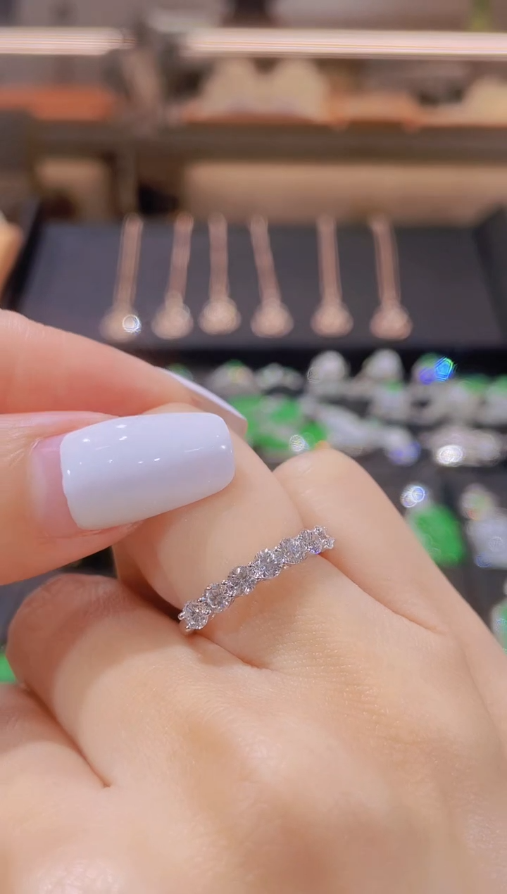 【闪购商品】实验室培育钻石18K金镶嵌戒指戒指12号