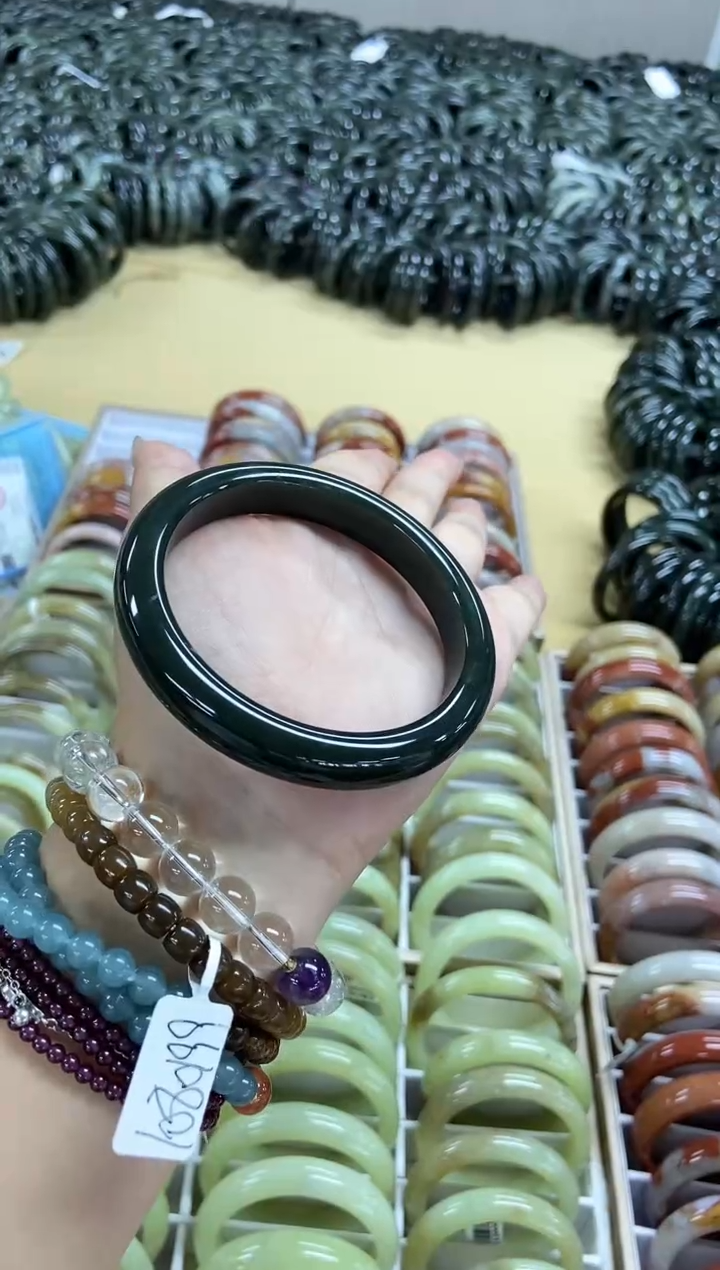 和田玉手镯未镶嵌且末蓝多样性拍一发一63