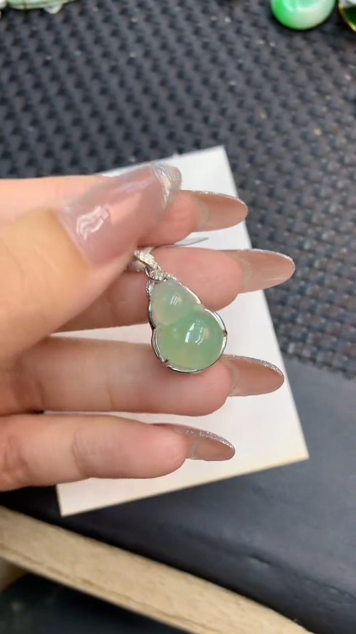 颈饰未镶嵌翡翠1