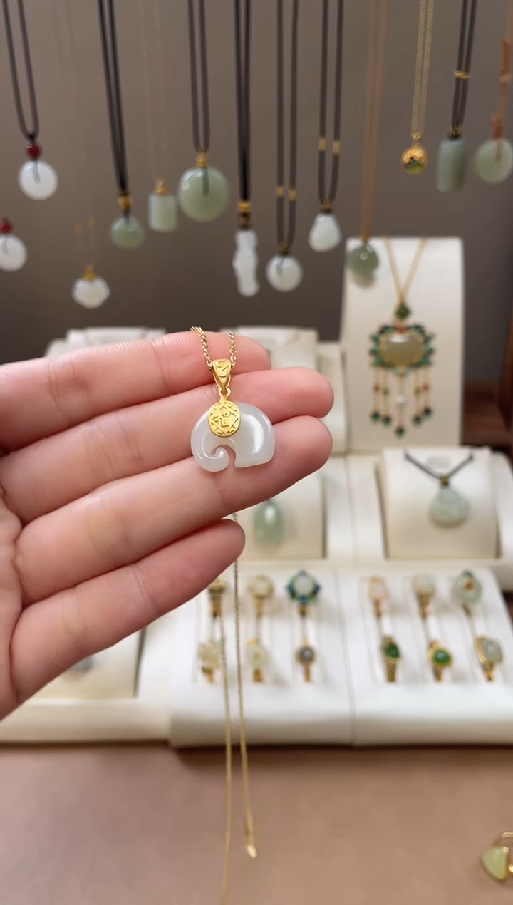 颈饰银S925镶嵌和田玉和田玉吊坠