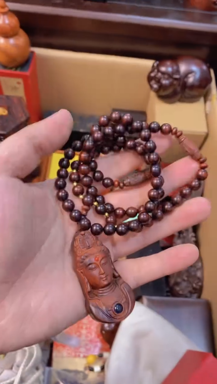 【闪购商品】木紫檀观音吊坠直播推荐直播推荐