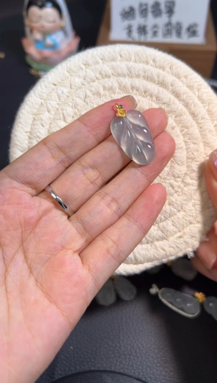 【闪购商品】翡翠颈饰18K金镶嵌翡翠源头直播间