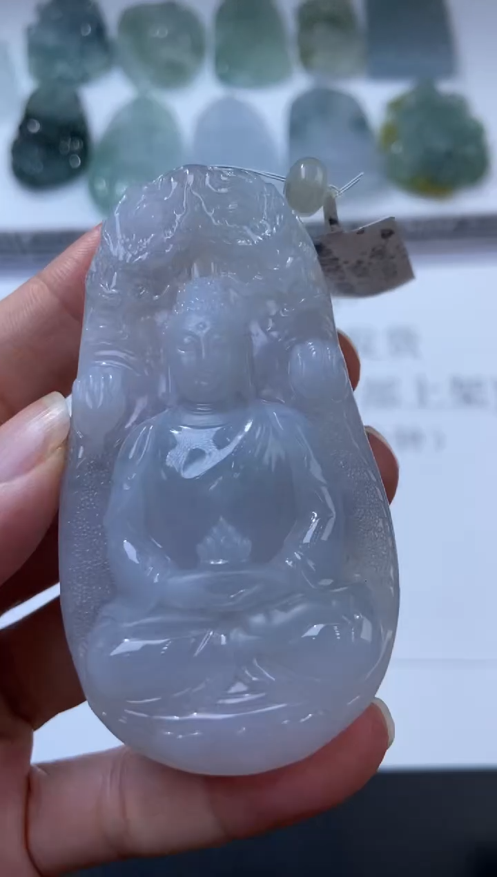 未镶嵌挂件翡翠379140    多人 