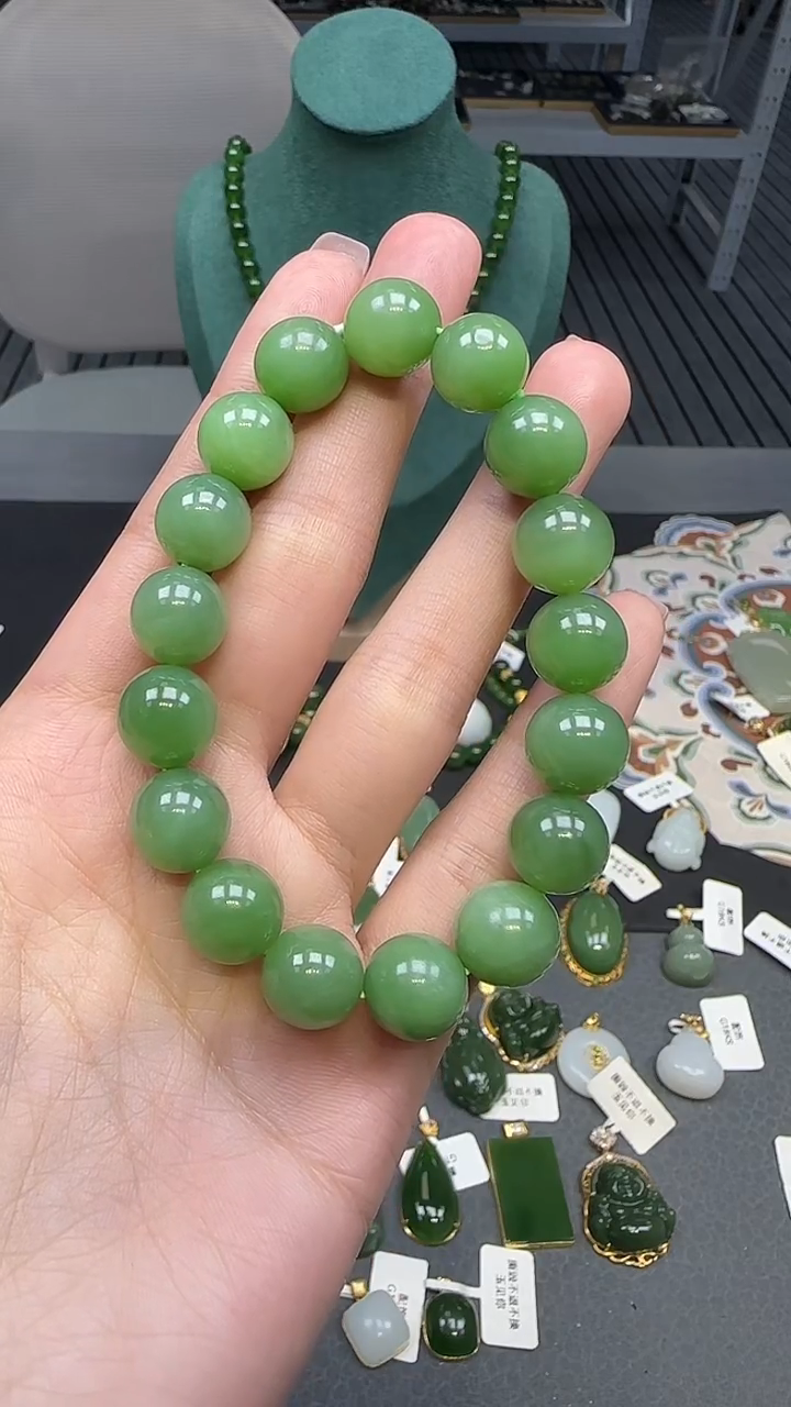 未镶嵌手串和田玉1