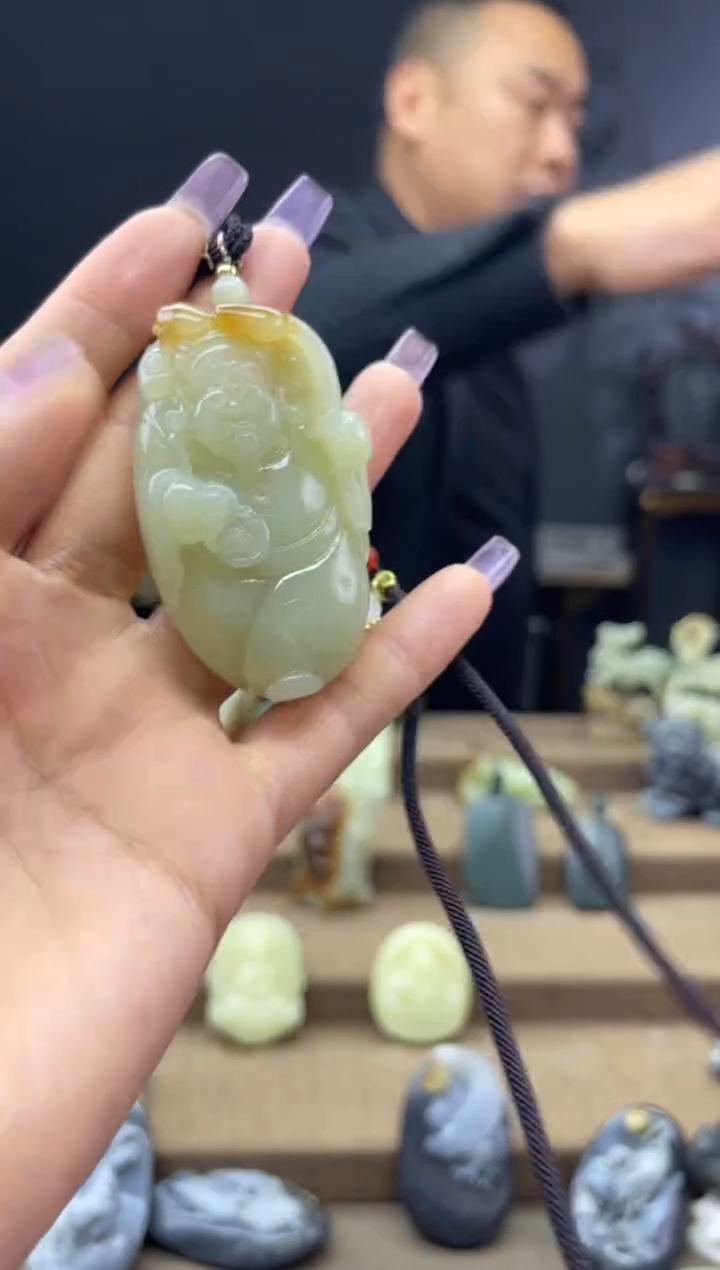 颈饰未镶嵌和田玉1