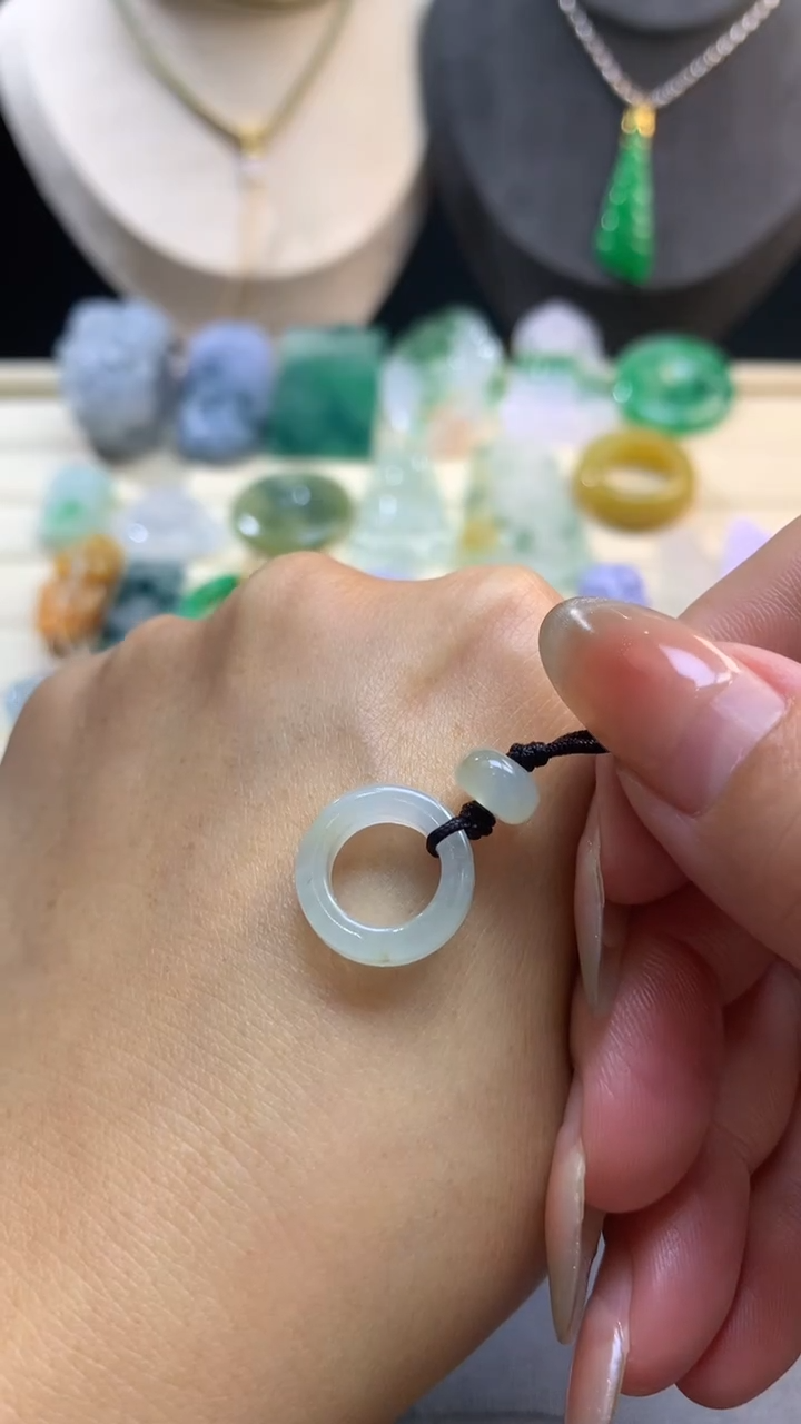【闪购商品】翡翠颈饰未镶嵌翡翠